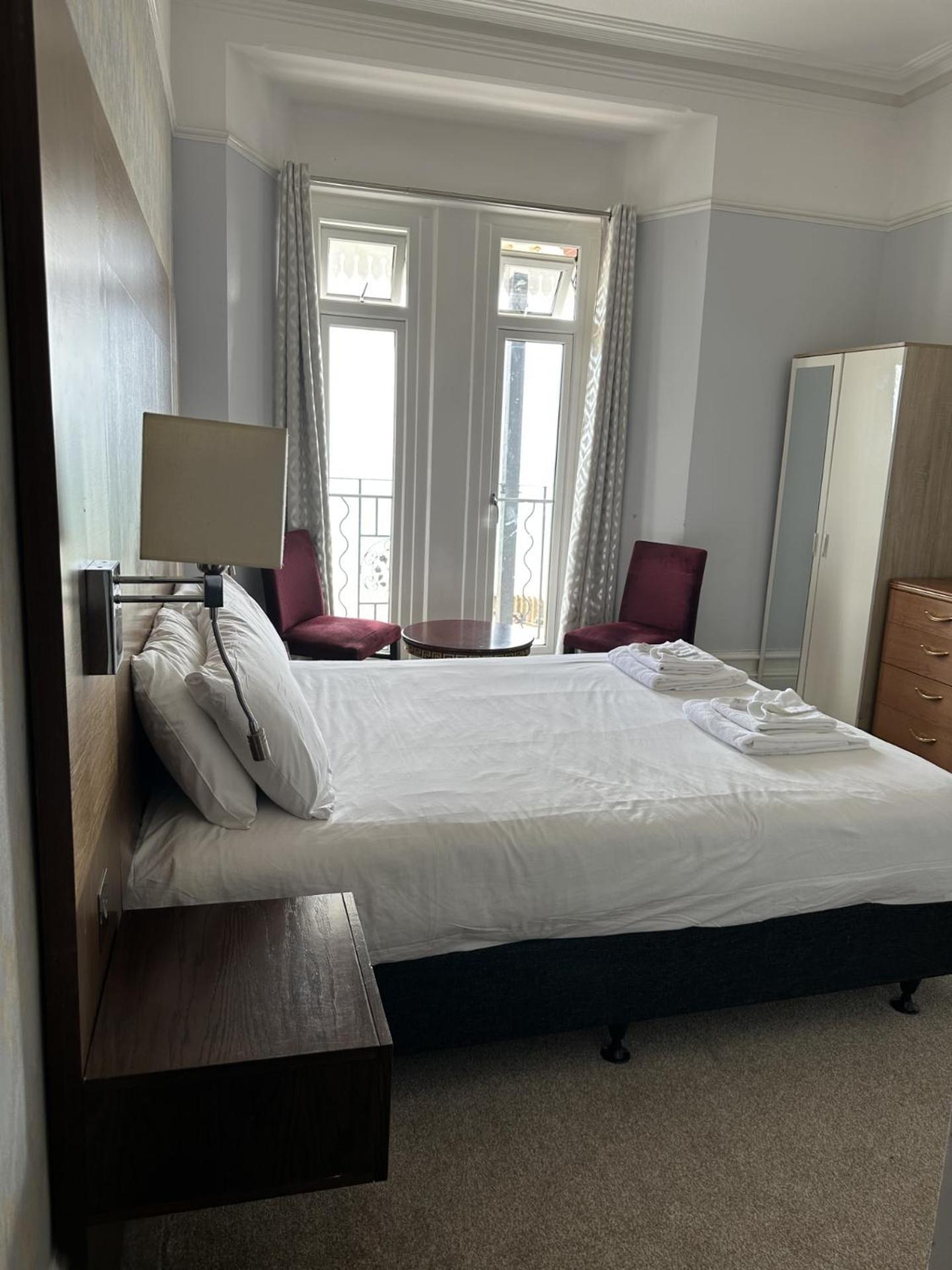 איסטבורן Glastonbury Hotel מראה חיצוני תמונה
