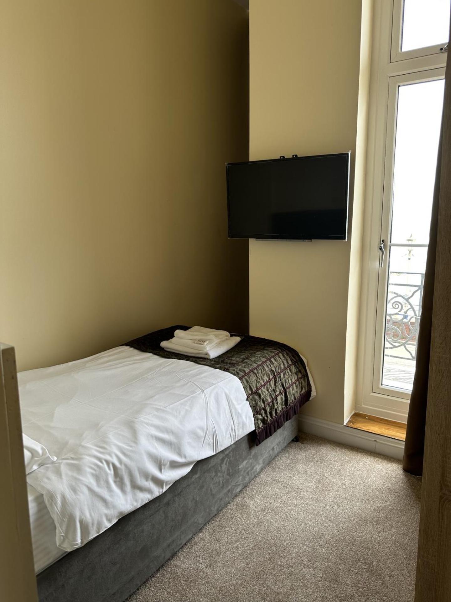 איסטבורן Glastonbury Hotel מראה חיצוני תמונה