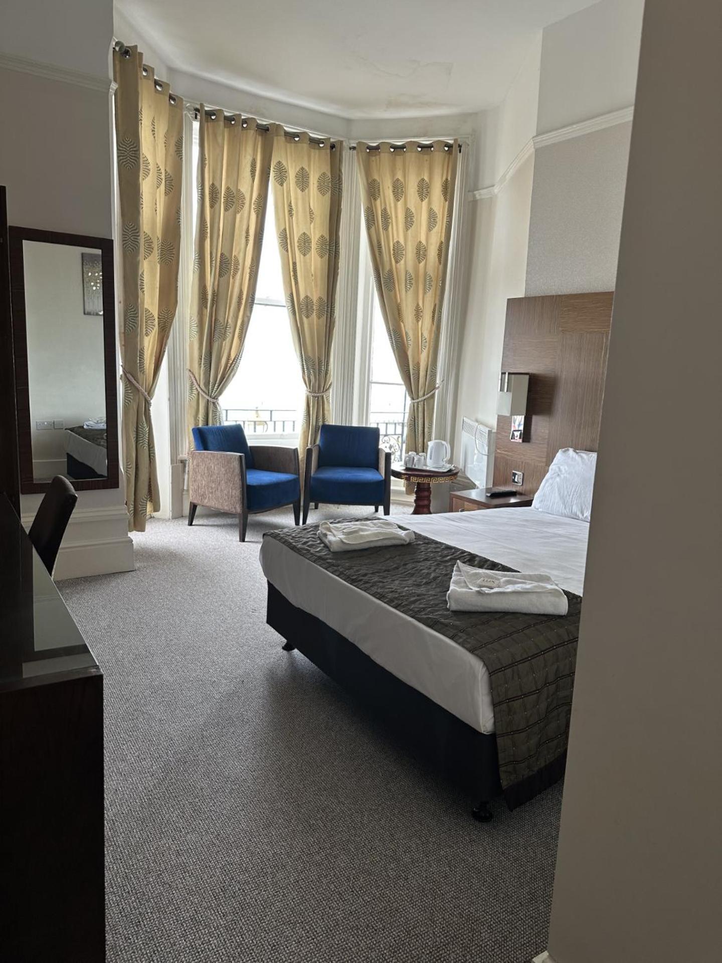 איסטבורן Glastonbury Hotel מראה חיצוני תמונה