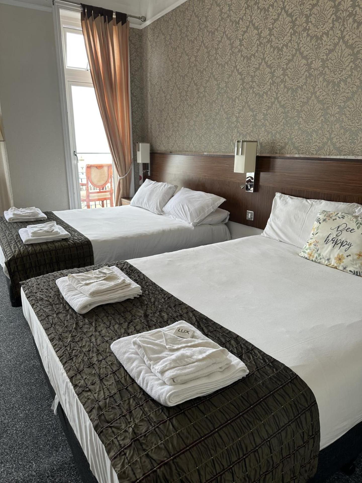 איסטבורן Glastonbury Hotel מראה חיצוני תמונה